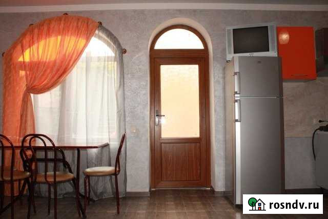 Дом 59 м² на участке 6 сот. в аренду посуточно в Судаке Судак - изображение 1