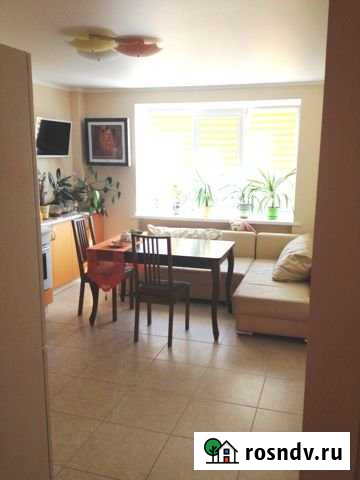 2-комнатная квартира, 93 м², 4/10 эт. в аренду на длительный срок в Саратове Саратов - изображение 1