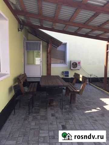 Дом 54 м² на участке 1 сот. в аренду посуточно в Евпатории Евпатория - изображение 1