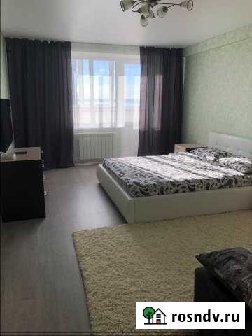 1-комнатная квартира, 48 м², 10/17 эт. в аренду посуточно в Набережных Челнах Набережные Челны - изображение 1