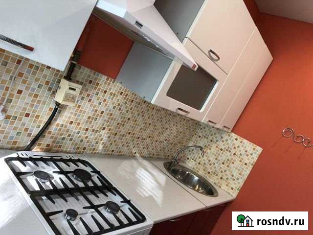 2-комнатная квартира, 45 м², 2/5 эт. в аренду посуточно в Омске Омск - изображение 1