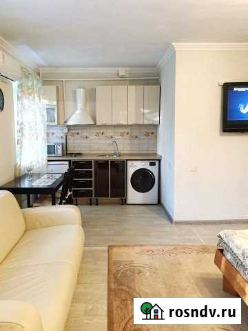 2-комнатная квартира, 46 м², 2/5 эт. в аренду посуточно в Омске Омск - изображение 1