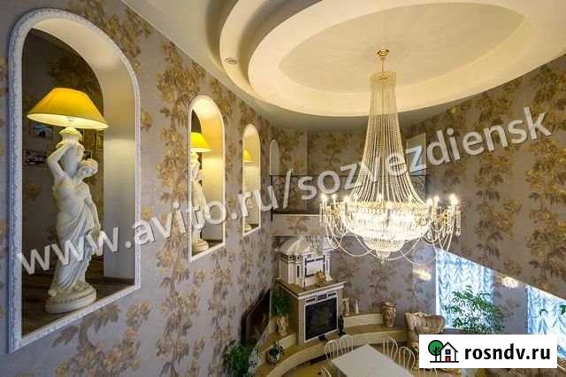 Коттедж 350 м² на участке 10 сот. в аренду посуточно в Новосибирске Новосибирск - изображение 1