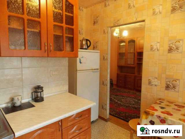 2-комнатная квартира, 48 м², 1/5 эт. в аренду посуточно в Брянске Брянск - изображение 1