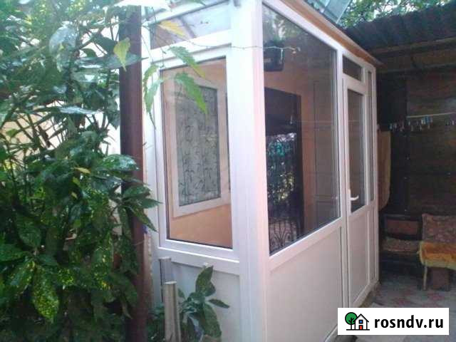 Коттедж 20 м² на участке 1 сот. в аренду посуточно в Ялте Ялта - изображение 1