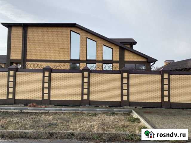 Дом 248 м² на участке 6 сот. на продажу в Зернограде Зерноград - изображение 1