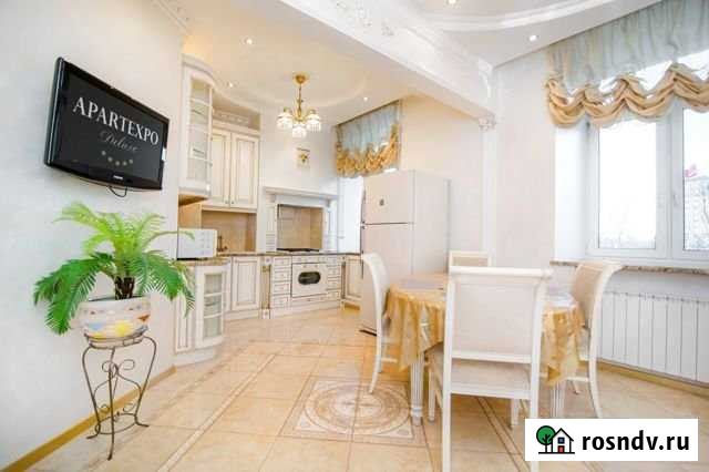 3-комнатная квартира, 90 м², 2/9 эт. в аренду посуточно в Москве Москва - изображение 1