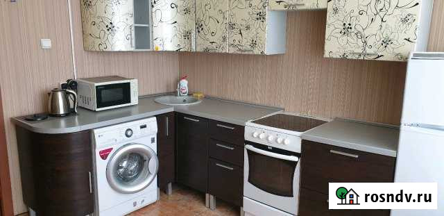 1-комнатная квартира, 36 м², 3/5 эт. в аренду посуточно в Ленске Ленск - изображение 1