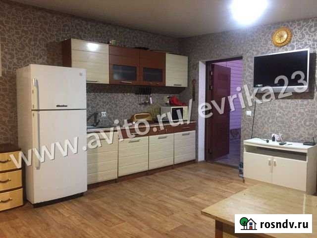 Комната 40 м² в 2-ком. кв., 1/1 эт. в аренду на длительный срок в Крымске Крымск - изображение 1