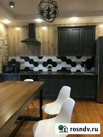 Дом 180 м² на участке 22 сот. в аренду посуточно в Хвалынске Хвалынск - изображение 1