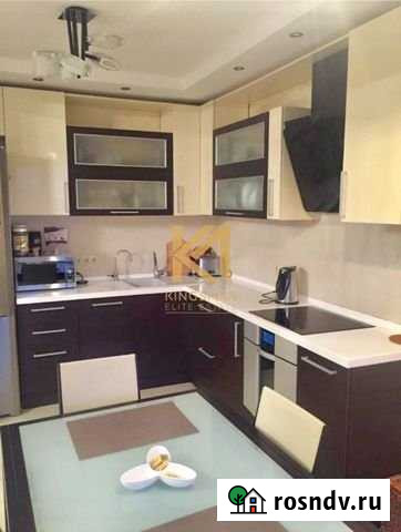 3-комнатная квартира, 110 м², 8/19 эт. в аренду на длительный срок в Саратове Саратов - изображение 1