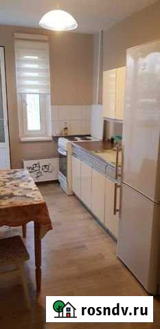 2-комнатная квартира, 60 м², 3/9 эт. в аренду на длительный срок в Севастополе Севастополь - изображение 1
