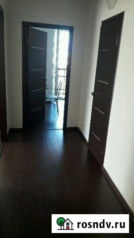 1-комнатная квартира, 43 м², 5/10 эт. в аренду посуточно в Каменске-Уральском Каменск-Уральский - изображение 1