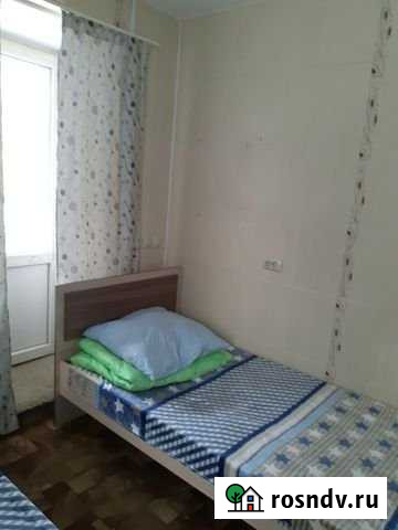 Комната 100 м² в 5-ком. кв., 1/1 эт. в аренду посуточно в Иркутске Иркутск - изображение 1