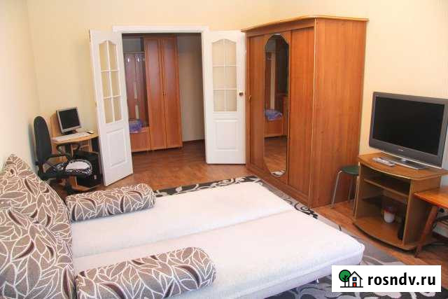 1-комнатная квартира, 40 м², 5/9 эт. в аренду посуточно в Нижневартовске Нижневартовск - изображение 1