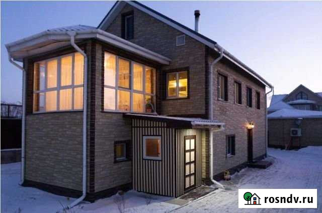 Коттедж 190 м² на участке 20 сот. в аренду посуточно в Емельяново Емельяново - изображение 1