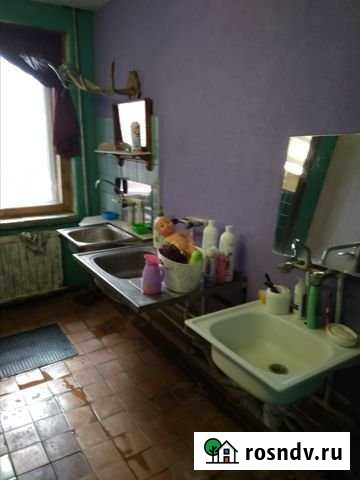 Комната 12 м² в > 9-ком. кв., 3/9 эт. на продажу в Колпино Колпино - изображение 1