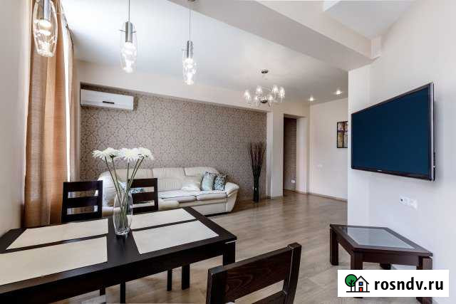 2-комнатная квартира, 62 м², 4/5 эт. в аренду посуточно в Кемерово Кемерово - изображение 1