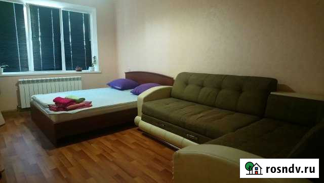 1-комнатная квартира, 38 м², 1/10 эт. в аренду посуточно в Нижнекамске Нижнекамск - изображение 1