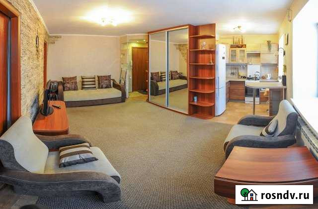 2-комнатная квартира, 55 м², 2/5 эт. в аренду посуточно в Омске Омск - изображение 1