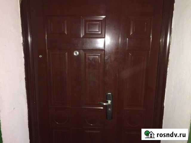 4-комнатная квартира, 81 м², 2/2 эт. в аренду на длительный срок в Симферополе Симферополь - изображение 1