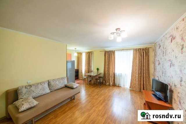 3-комнатная квартира, 56 м², 2/5 эт. в аренду посуточно во Владивостоке Владивосток - изображение 1