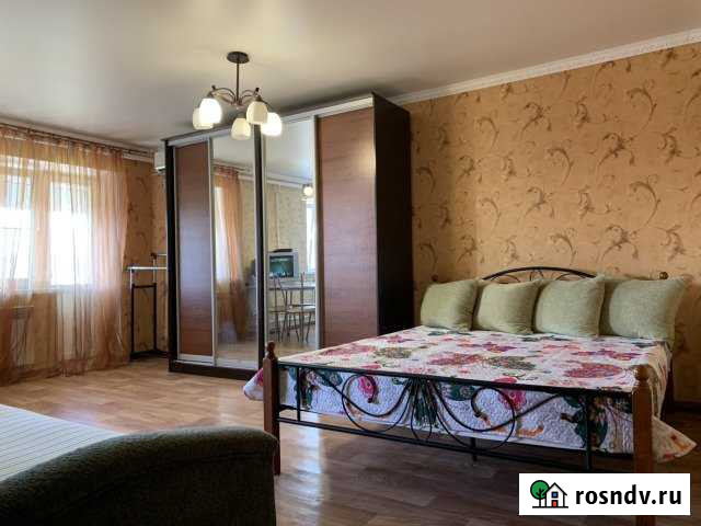 1-комнатная квартира, 30 м², 5/5 эт. в аренду посуточно в Астрахани Астрахань - изображение 1