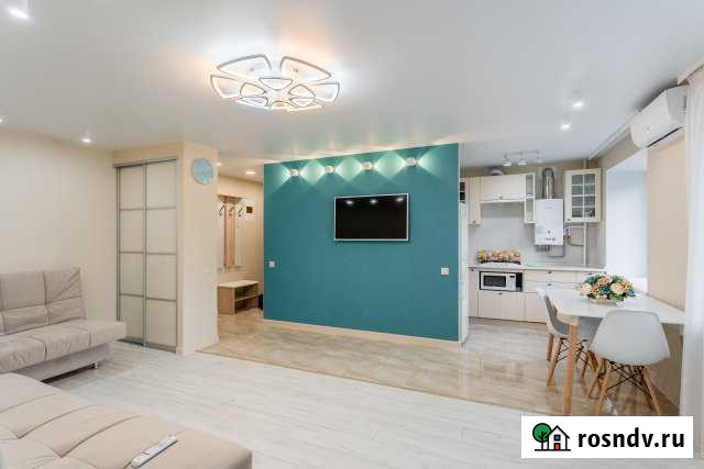 2-комнатная квартира, 50 м², 3/5 эт. в аренду посуточно в Дзержинске Дзержинск - изображение 1