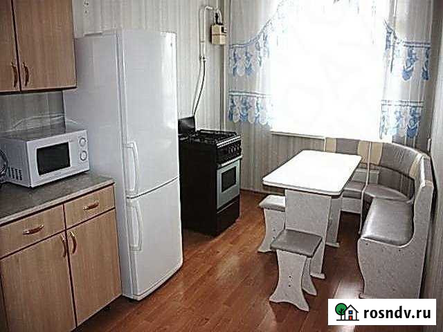 1-комнатная квартира, 36 м², 2/5 эт. в аренду посуточно в Братске Братск - изображение 1