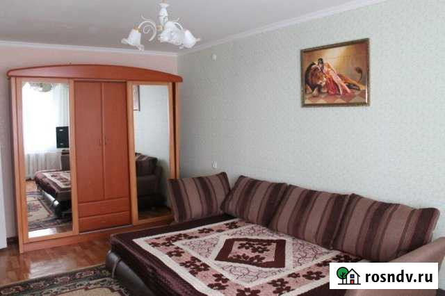 1-комнатная квартира, 37 м², 3/5 эт. в аренду посуточно в Вольске Вольск - изображение 1