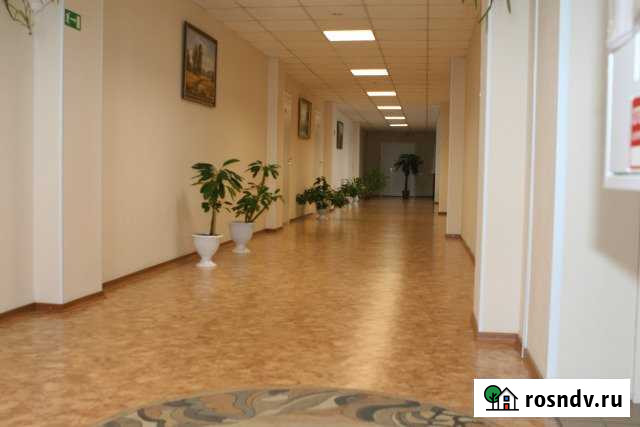 Комната 30 м² в > 9-ком. кв., 2/4 эт. в аренду посуточно в Сургуте Ханты-Мансийского АО Сургут - изображение 1