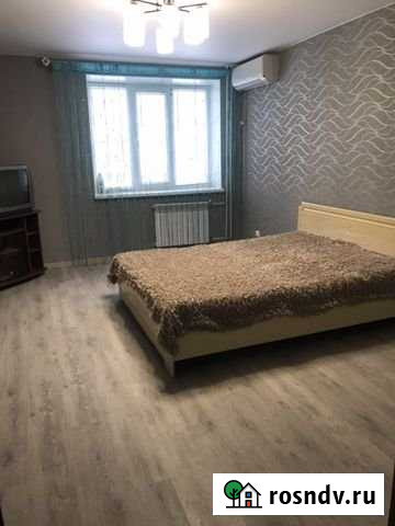 1-комнатная квартира, 39.2 м², 4/10 эт. в аренду посуточно в Саратове Саратов - изображение 1