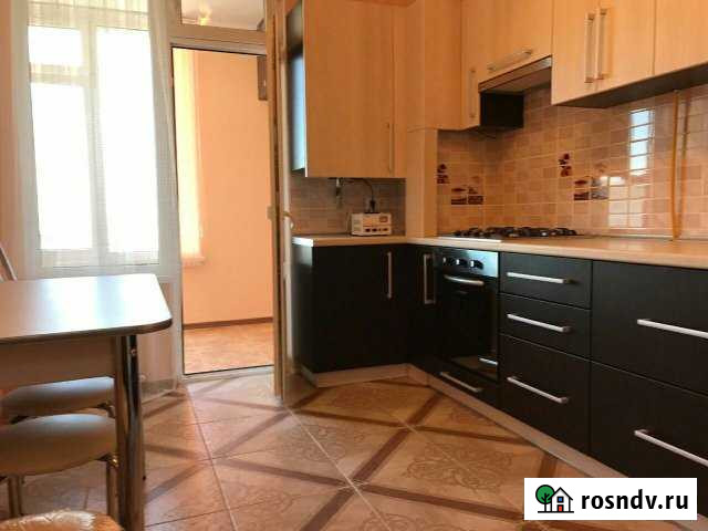 1-комнатная квартира, 46 м², 3/10 эт. в аренду на длительный срок в Севастополе Севастополь - изображение 1