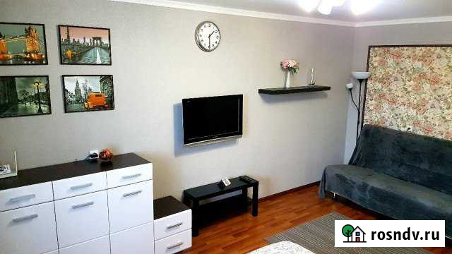 1-комнатная квартира, 40 м², 9/10 эт. в аренду посуточно в Альметьевске Альметьевск - изображение 1