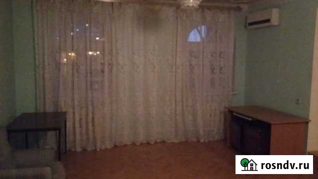 Комната 33 м² в 6-ком. кв., 3/3 эт. в аренду на длительный срок в Ставрополе Ставрополь - изображение 1