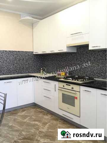 1-комнатная квартира, 45 м², 3/10 эт. в аренду на длительный срок в Астрахани Астрахань - изображение 1