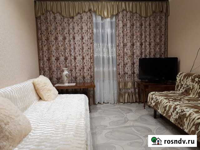 2-комнатная квартира, 40 м², 1/5 эт. в аренду посуточно в Орске Орск - изображение 1