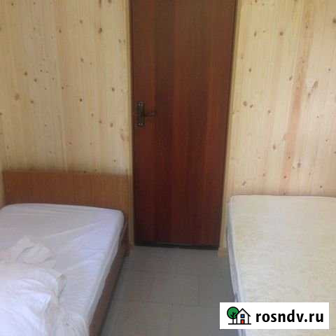 Комната 10 м² в 4-ком. кв., 1/1 эт. в аренду на длительный срок в Сочи Сочи - изображение 1