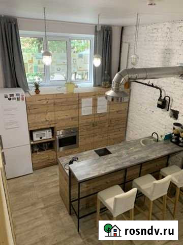 Комната 15 м² в 6-ком. кв., 1/4 эт. в аренду посуточно во Владимире Владимир - изображение 1