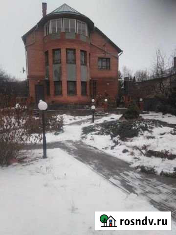 Коттедж 400 м² на участке 15 сот. в аренду посуточно в Подстепках Подстепки - изображение 1