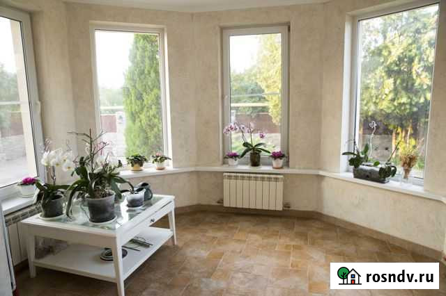 Коттедж 300 м² на участке 6.4 сот. на продажу в Волгограде Волгоград - изображение 1