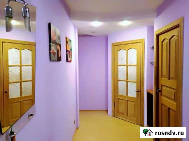 3-комнатная квартира, 63 м², 4/5 эт. в аренду посуточно в Артеме Артем - изображение 1