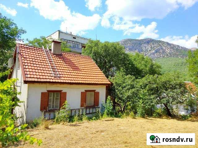 Дом 72 м² на участке 8 сот. на продажу в Феодосии Феодосия - изображение 1