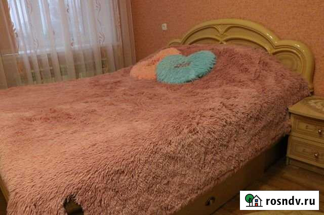 2-комнатная квартира, 65 м², 3/5 эт. в аренду посуточно в Острогожске Острогожск - изображение 1