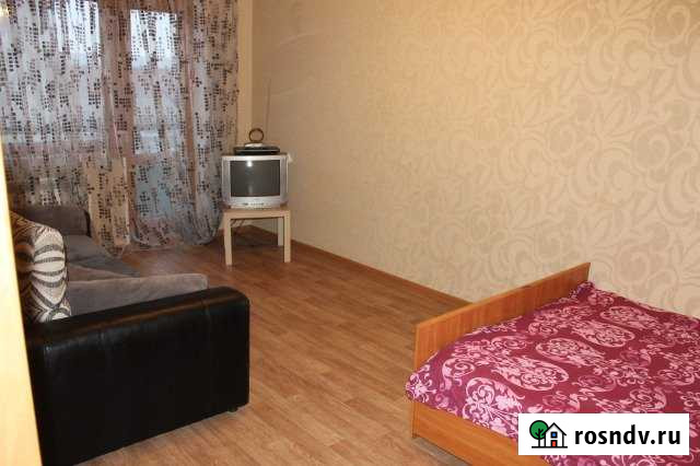 1-комнатная квартира, 39 м², 3/5 эт. в аренду посуточно в Ленинске-Кузнецком Ленинск-Кузнецкий - изображение 1