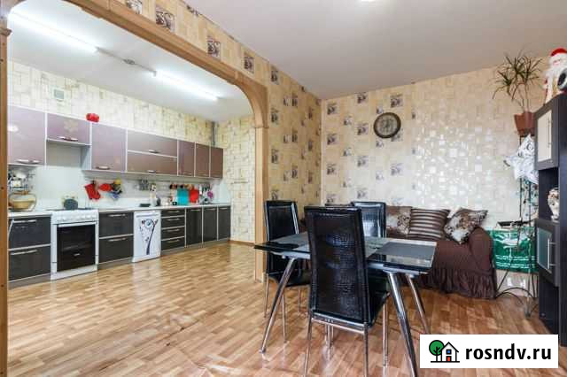 4-комнатная квартира, 102 м², 3/3 эт. на продажу в Хабаровске Хабаровск - изображение 1