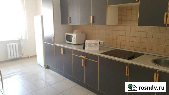 3-комнатная квартира, 100 м², 7/14 эт. в аренду посуточно в Тюмени Тюмень - изображение 1
