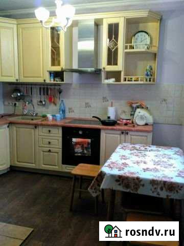 Дом 80 м² на участке 8 сот. в аренду на длительный срок в Красноярске Красноярск - изображение 1