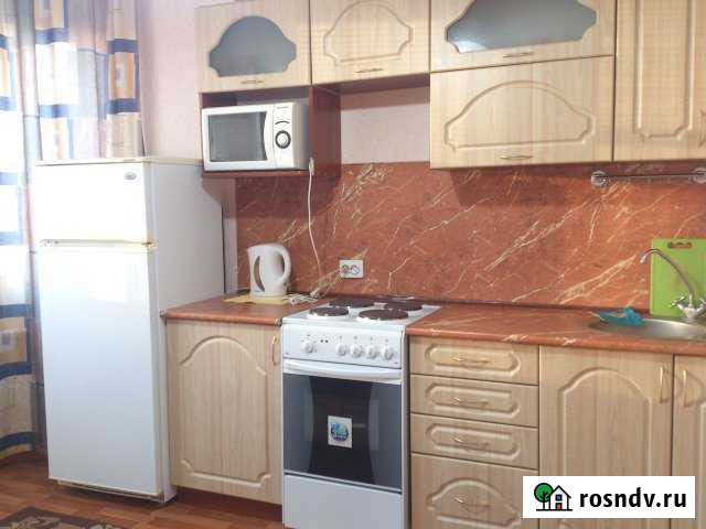 2-комнатная квартира, 65 м², 3/17 эт. в аренду посуточно в Курске Курск - изображение 1