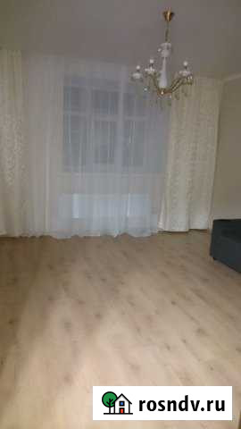 1-комнатная квартира, 50 м², 3/14 эт. в аренду на длительный срок в Оренбурге Оренбург - изображение 1